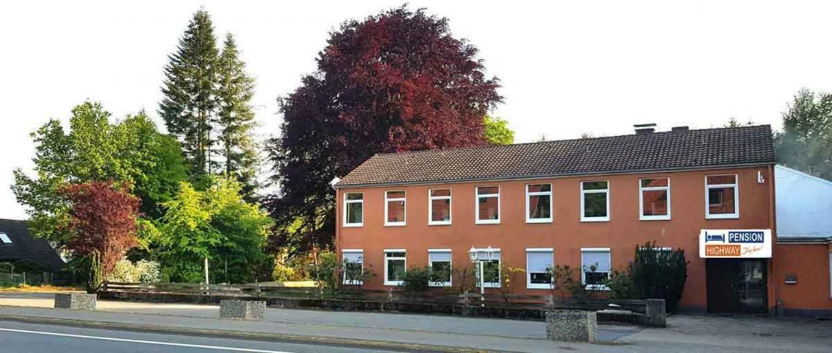 Pension Highway 3 Bielefeld Exterior photo